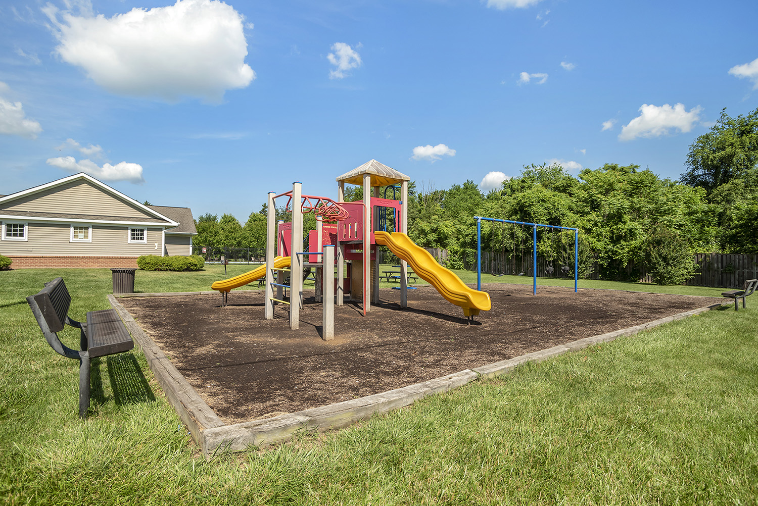 Photos and Video of The Manor/The Manor East Apartments in Leesburg, VA